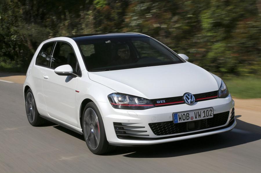  Volkswagen Golf GTi 5-Door 2015 года  (фото 2 из 48)